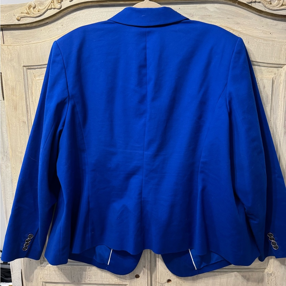 Single Button Blazer - Picture 6 of 7